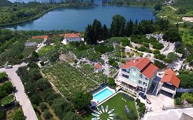 Villa Solo